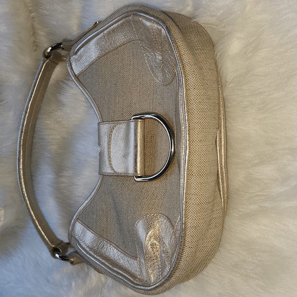 STIART WEITZMAN GOLD SHOULDER BAG - Picture 2 of 13